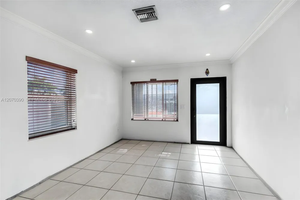 820 E 10th Ave Hialeah, FL 33010
