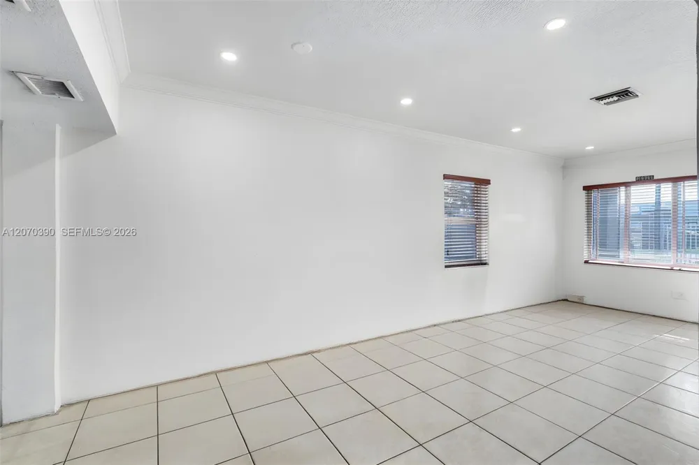 820 E 10th Ave Hialeah, FL 33010