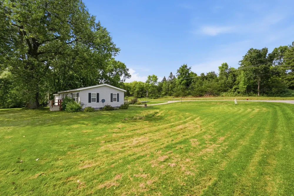 7091 153rd Avenue NE Spicer, MN 56288
