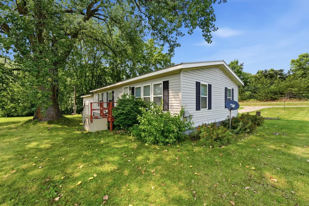 7091 153rd Avenue NE Spicer, MN 56288