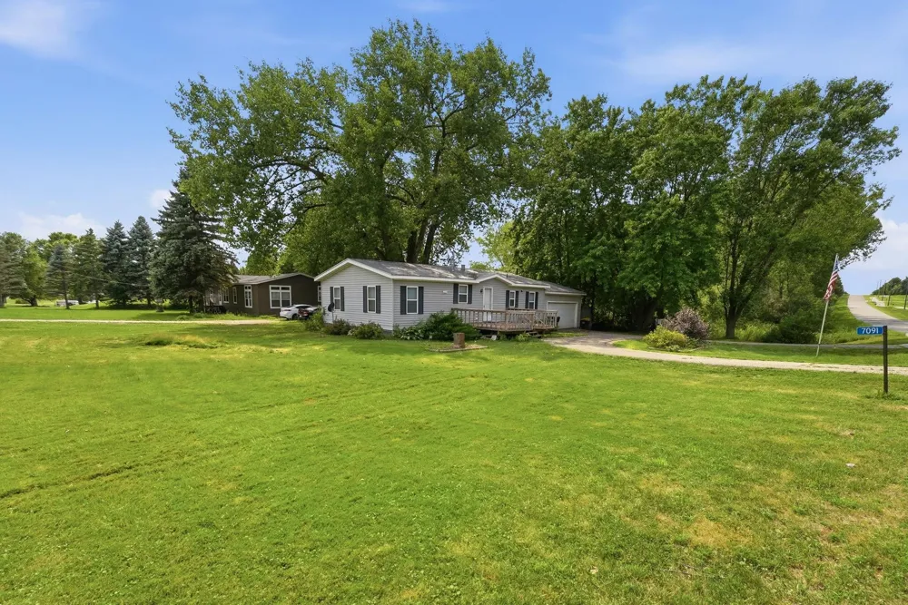 7091 153rd Avenue NE Spicer, MN 56288