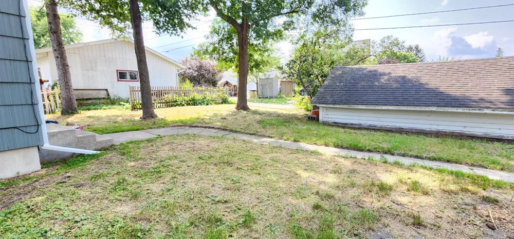 437 7th Street NE Staples, MN 56479