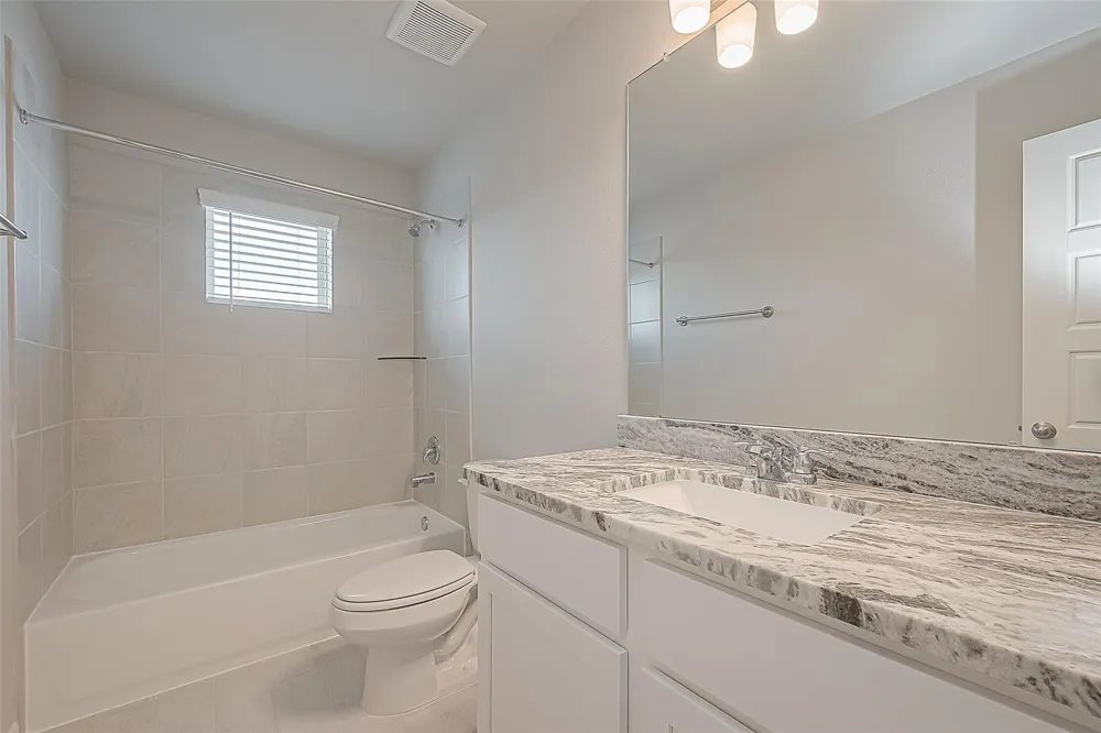 2923 Copper Falls Drive Iowa Colony, TX 77583