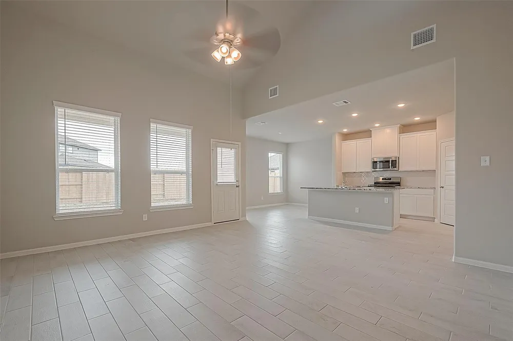 2923 Copper Falls Drive Iowa Colony, TX 77583