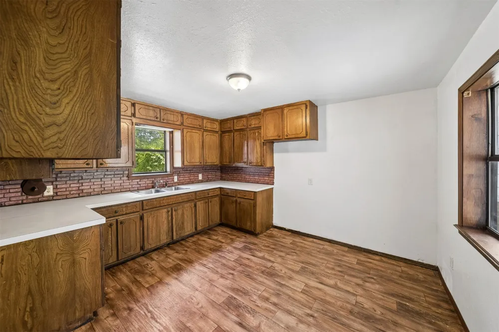 522 E 7th Ada, OK 74820