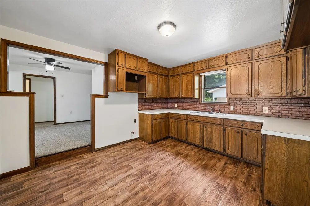 522 E 7th Ada, OK 74820