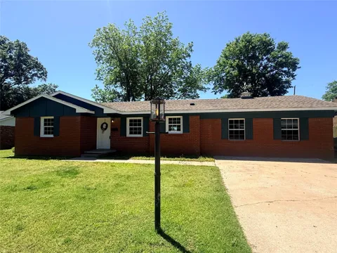 221 Rodman Circle