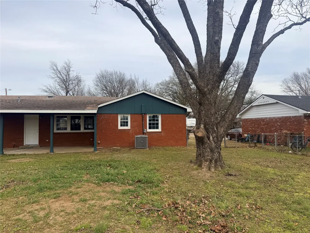 221 Rodman Circle Muskogee, OK 74403