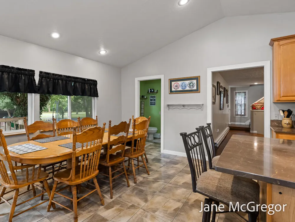 13727 Cleveland Street Crockery Township, MI 49448