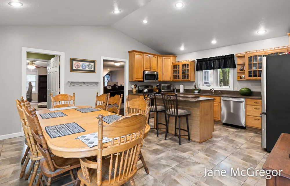 13727 Cleveland Street Crockery Township, MI 49448