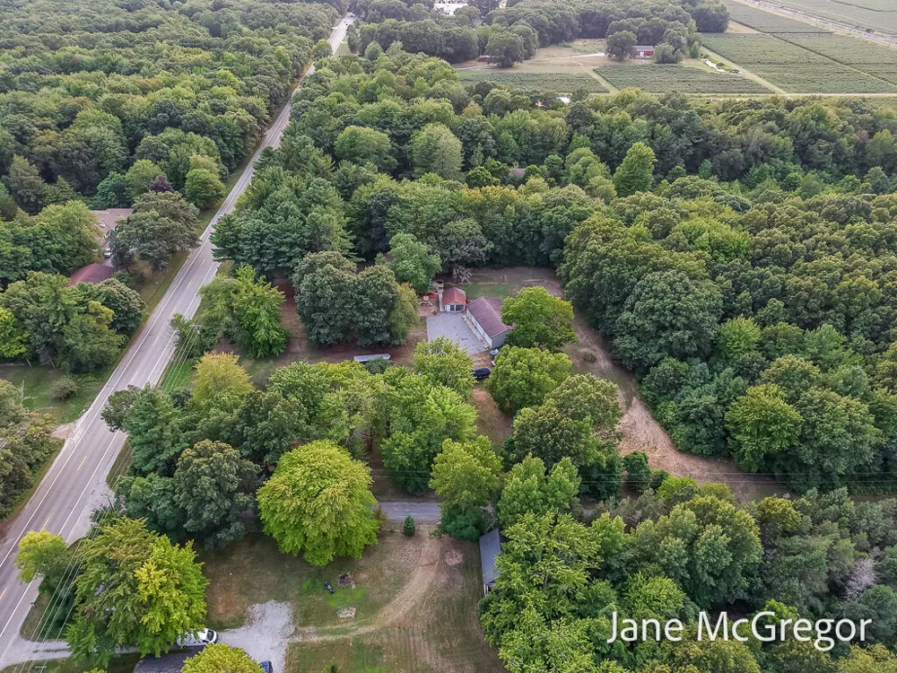 13727 Cleveland Street Crockery Township, MI 49448
