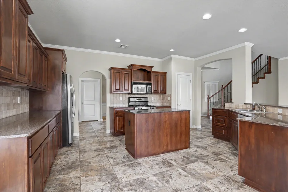 7433 E Forest Ridge Boulevard Broken Arrow, OK 74014