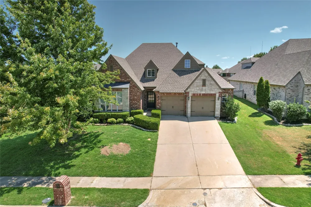 7433 E Forest Ridge Boulevard Broken Arrow, OK 74014