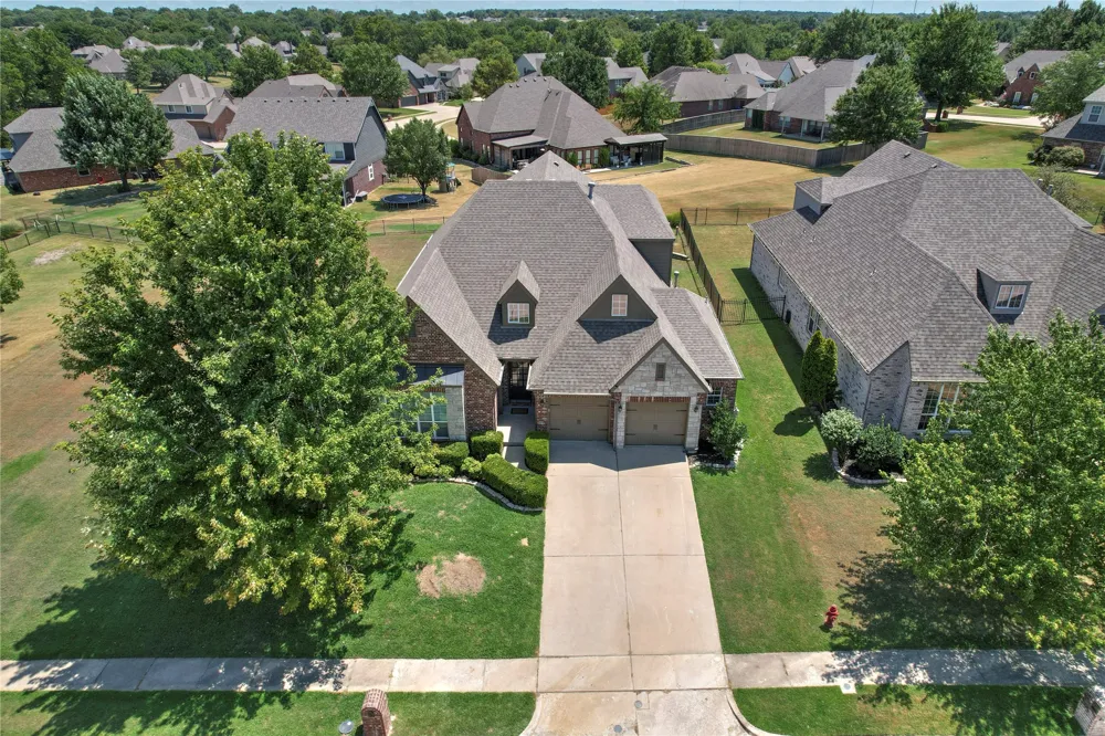 7433 E Forest Ridge Boulevard Broken Arrow, OK 74014