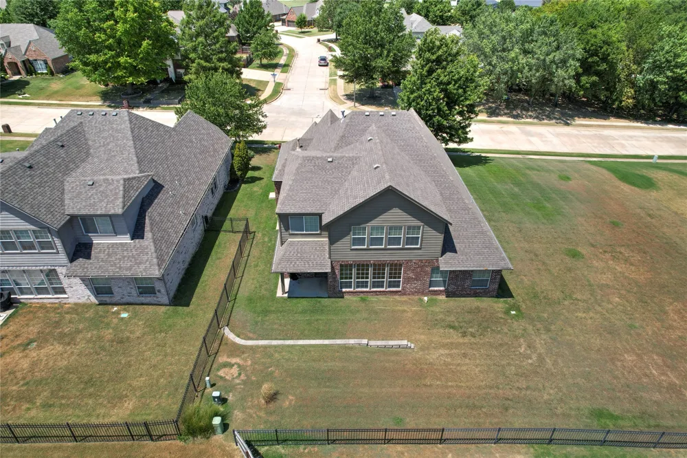 7433 E Forest Ridge Boulevard Broken Arrow, OK 74014