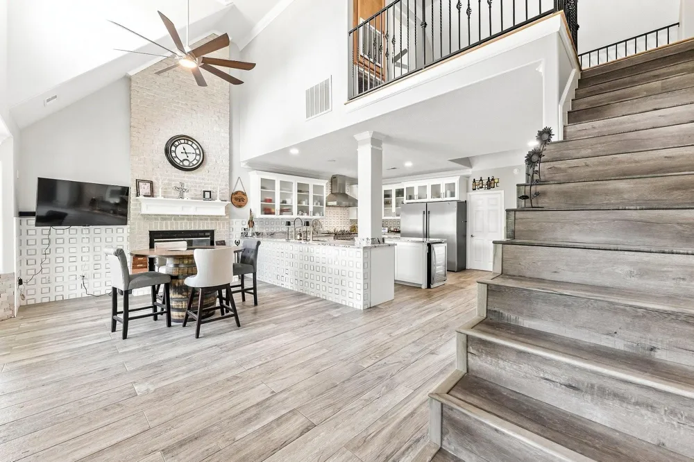 9010 Point Barrow Road Beach City, TX 77523
