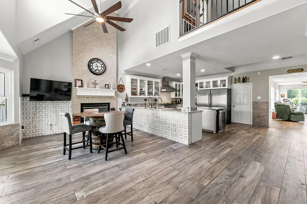 9010 Point Barrow Road Beach City, TX 77523