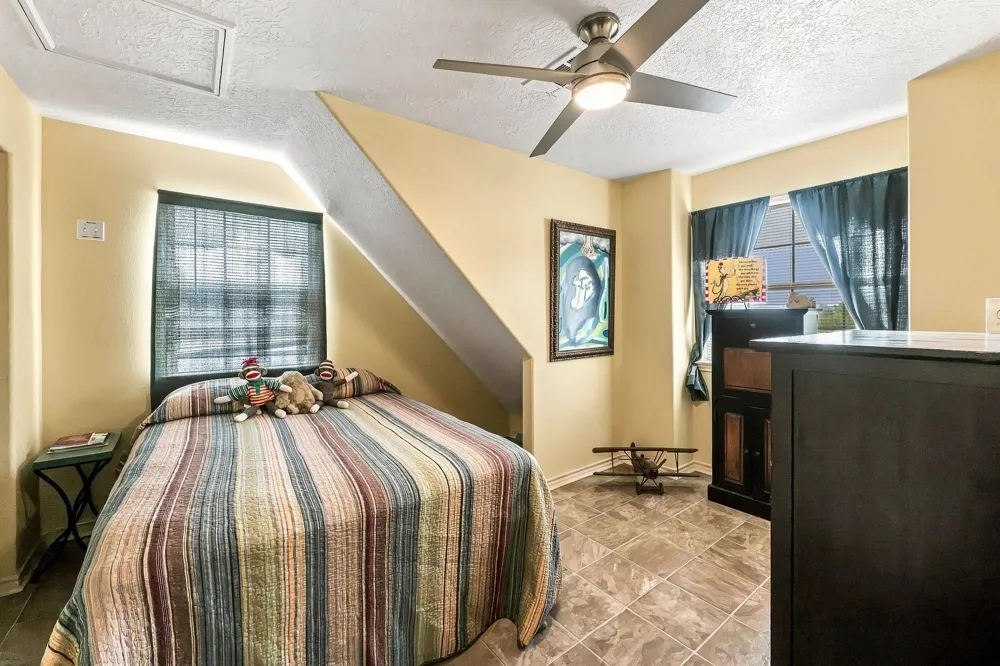 9010 Point Barrow Road Beach City, TX 77523