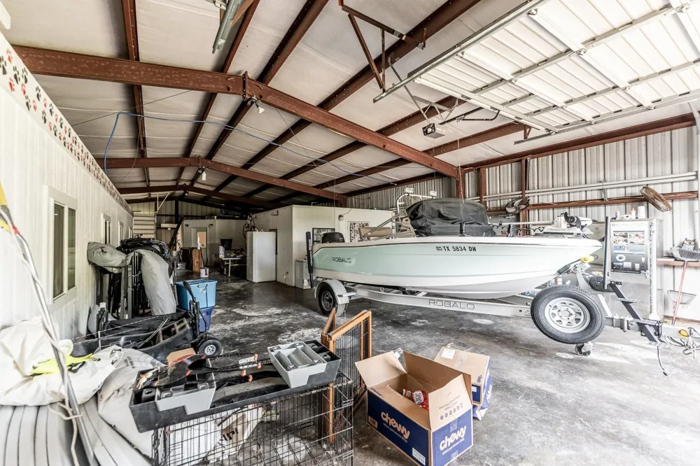 9010 Point Barrow Road Beach City, TX 77523
