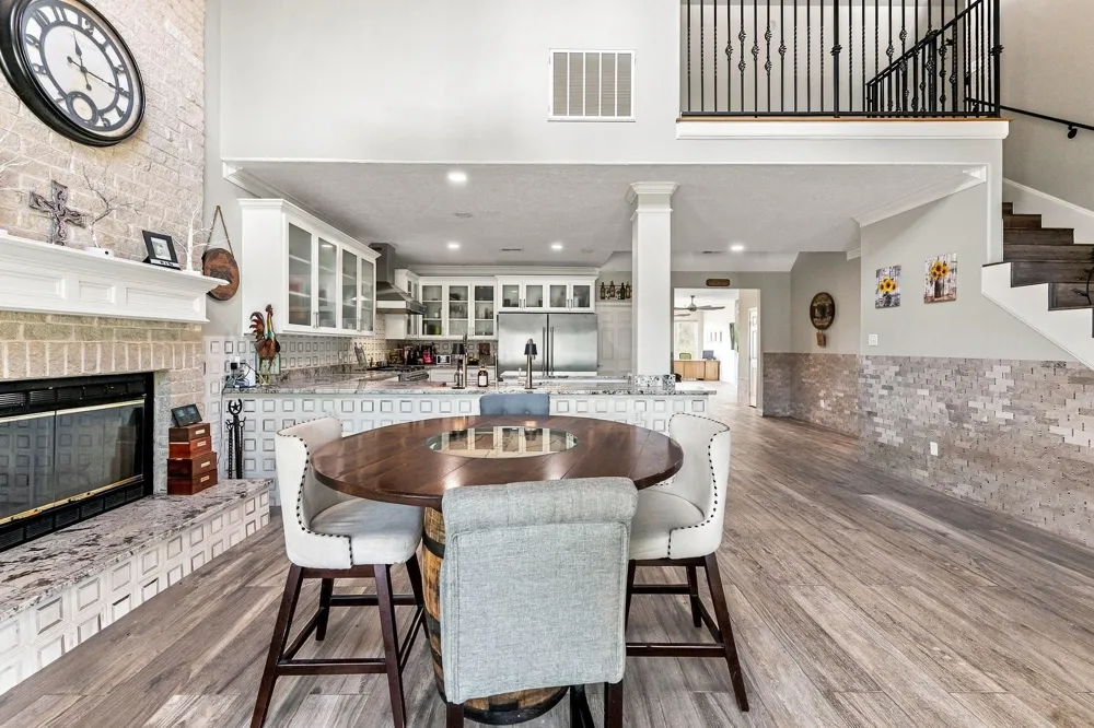 9010 Point Barrow Road Beach City, TX 77523