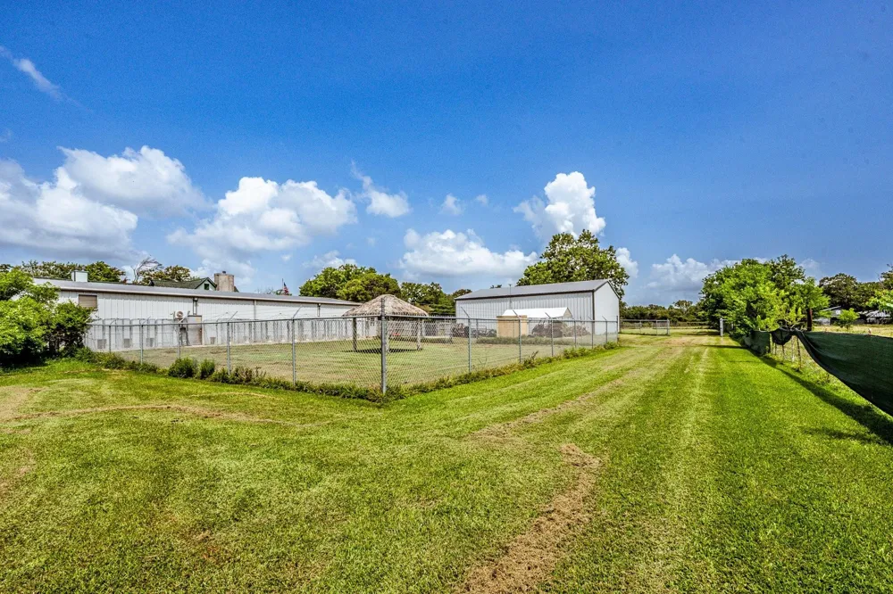 9010 Point Barrow Road Beach City, TX 77523