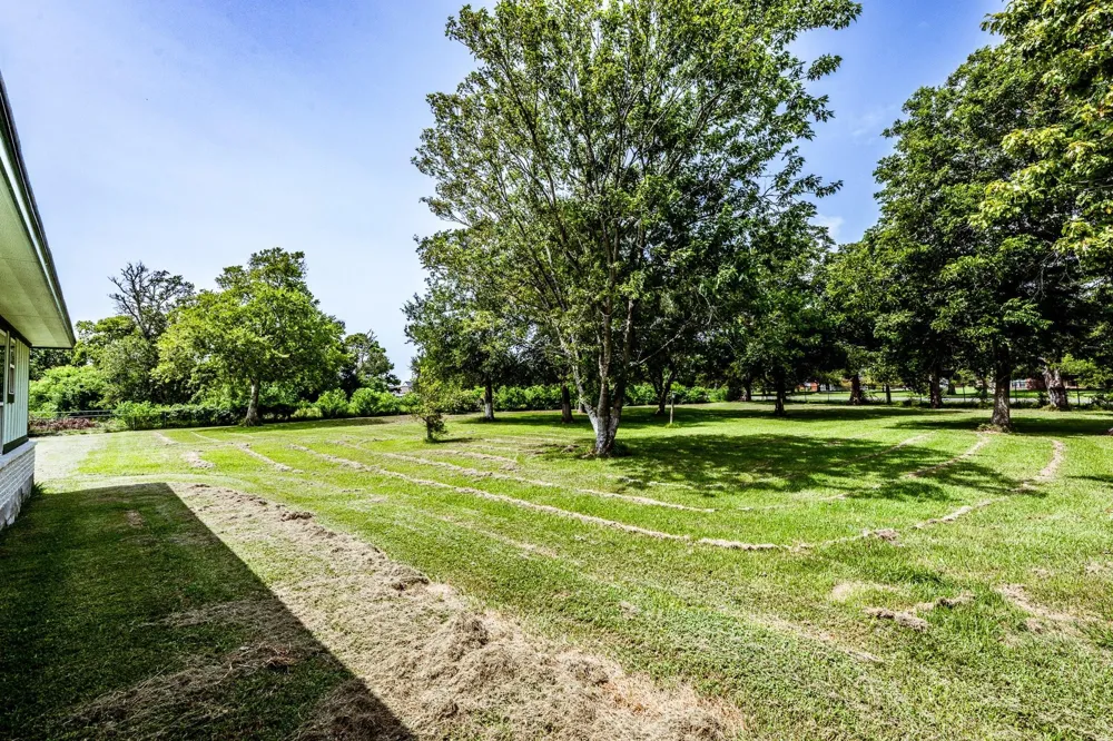 9010 Point Barrow Road Beach City, TX 77523
