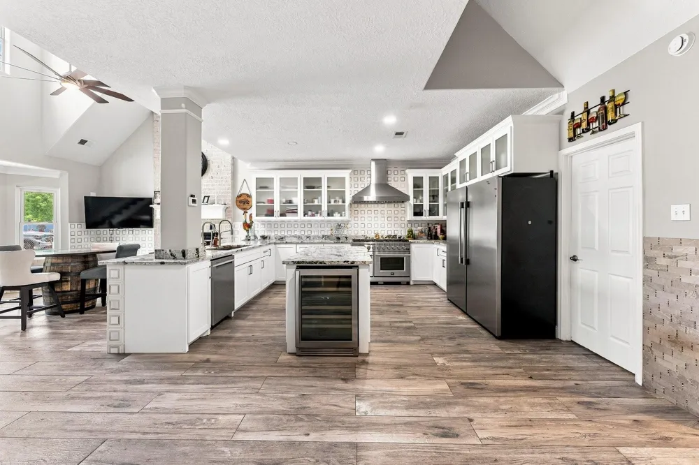 9010 Point Barrow Road Beach City, TX 77523