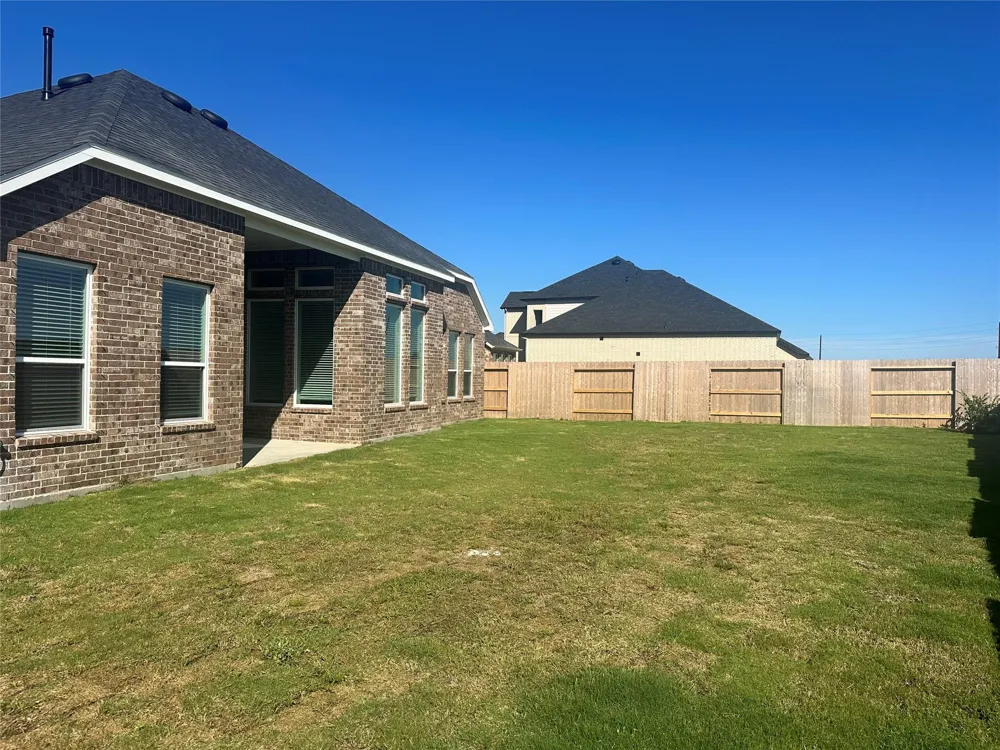 2502 Shallow Lake Lane Iowa Colony, TX 77583