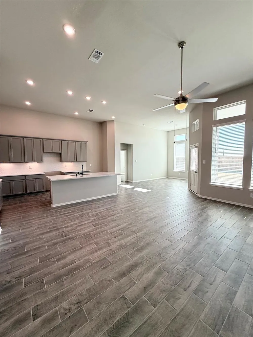 2502 Shallow Lake Lane Iowa Colony, TX 77583