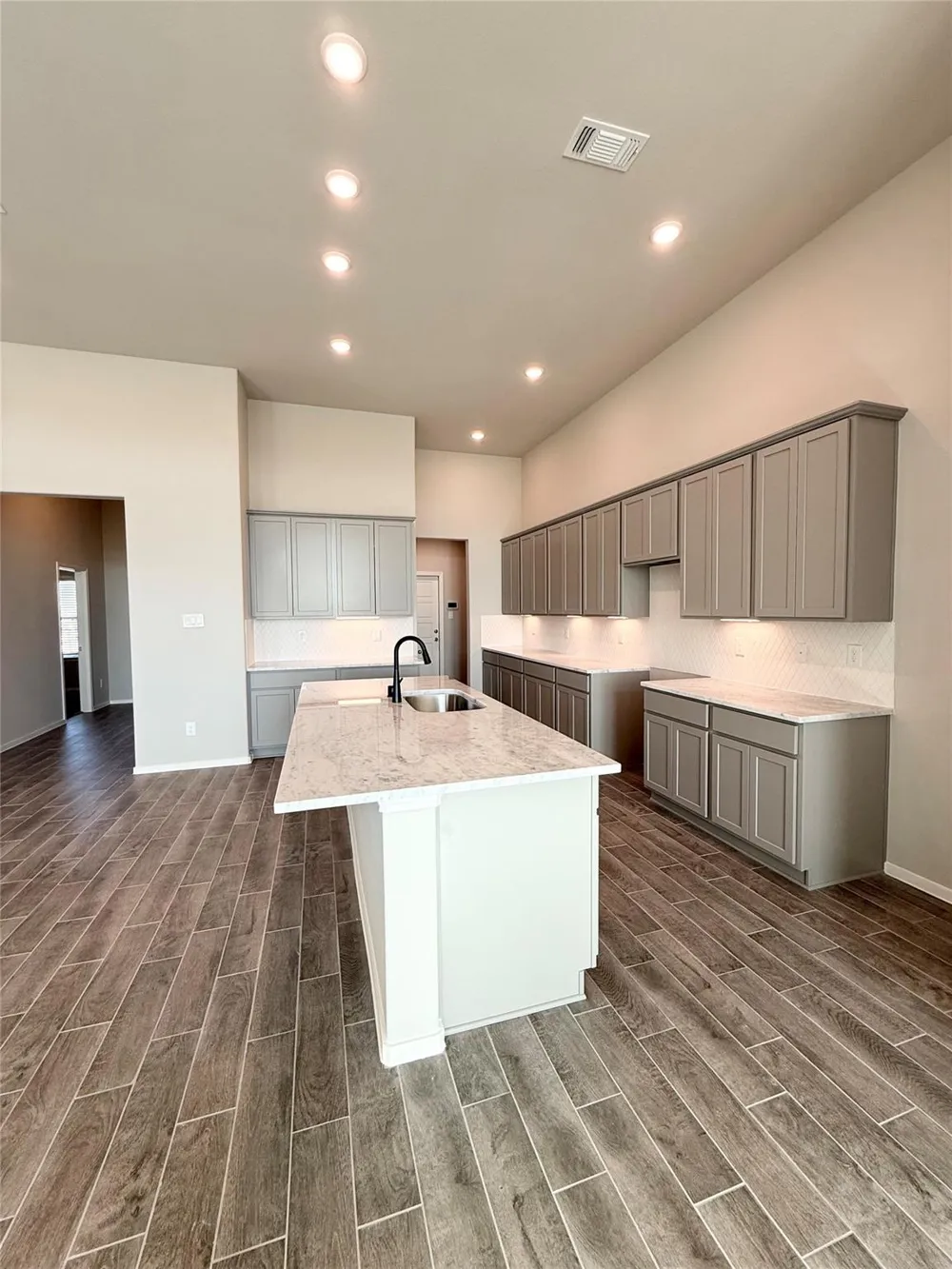 2502 Shallow Lake Lane Iowa Colony, TX 77583