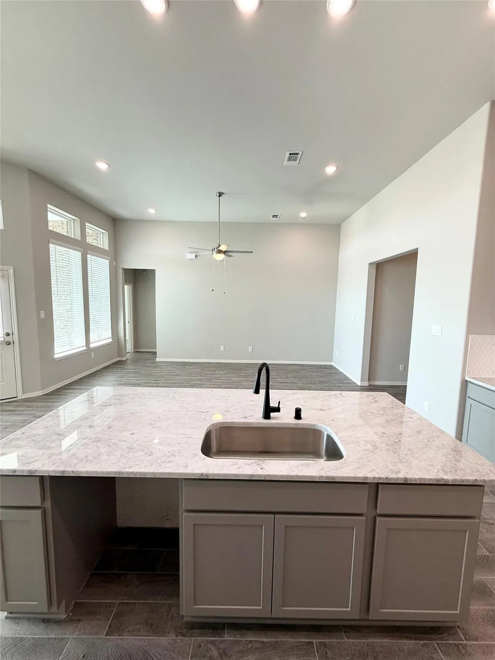 2502 Shallow Lake Lane Iowa Colony, TX 77583