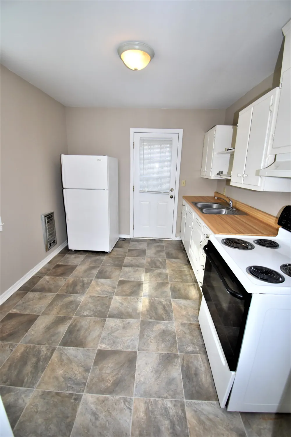 938 Woody Hills Dr Clarksville, TN 37040