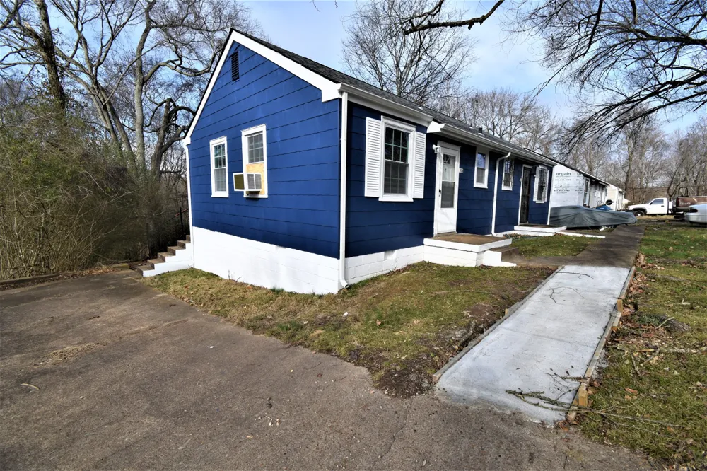 938 Woody Hills Dr Clarksville, TN 37040