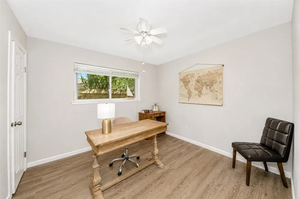 133 Oakhurst Drive Bedford, TX 76022