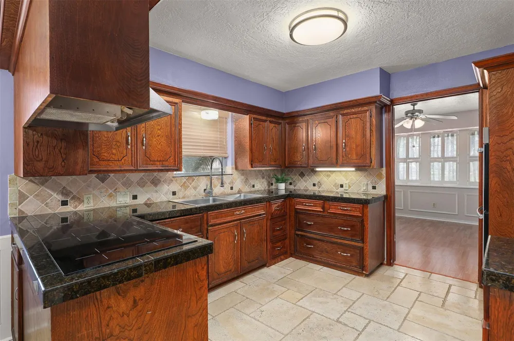 2518 Taylor Lane Deer Park, TX 77536