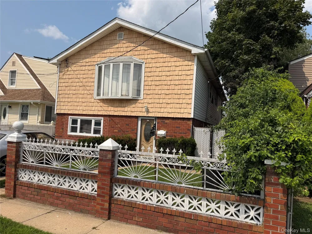24615 137th Avenue Rosedale, NY 11422