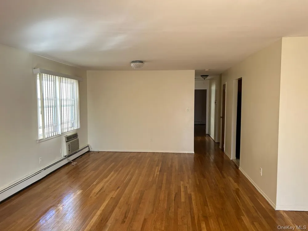 24615 137th Avenue Rosedale, NY 11422