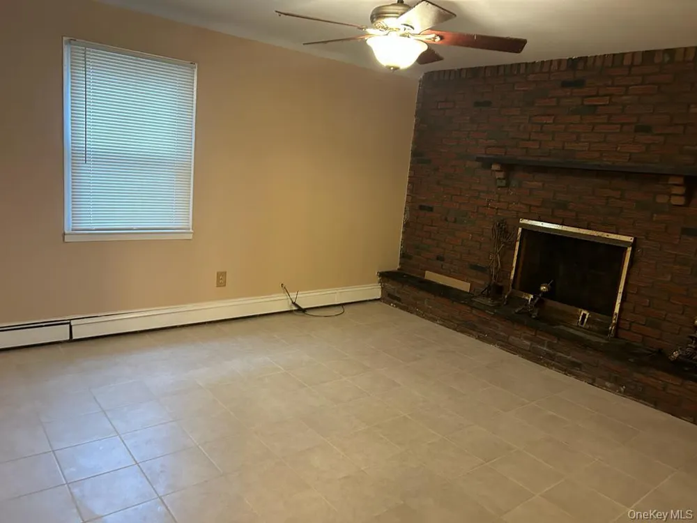 24615 137th Avenue Rosedale, NY 11422
