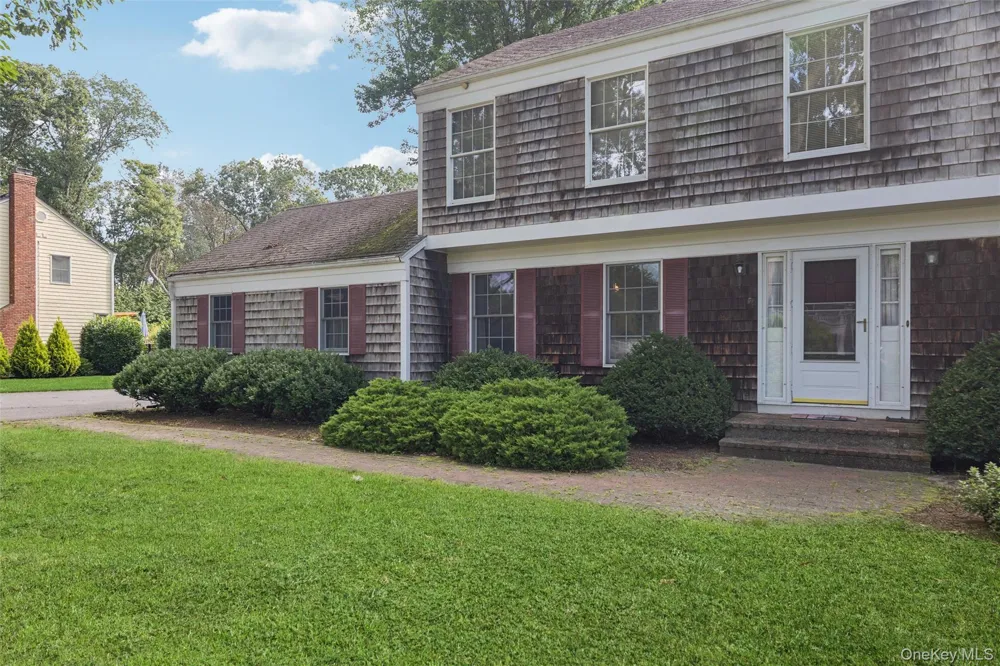 30 White Birch Circle Miller Place, NY 11764