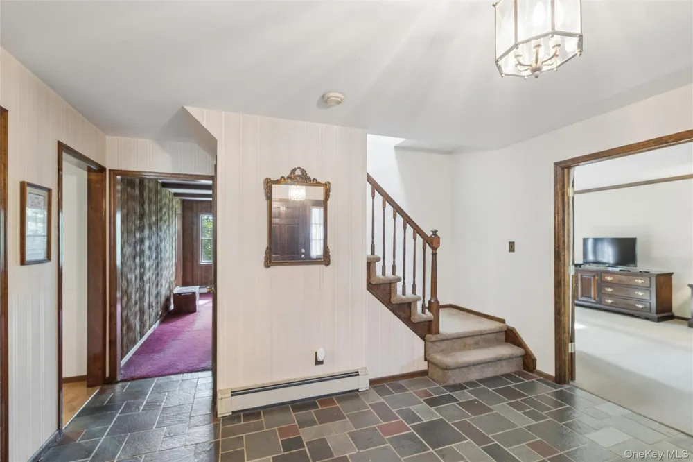 30 White Birch Circle Miller Place, NY 11764