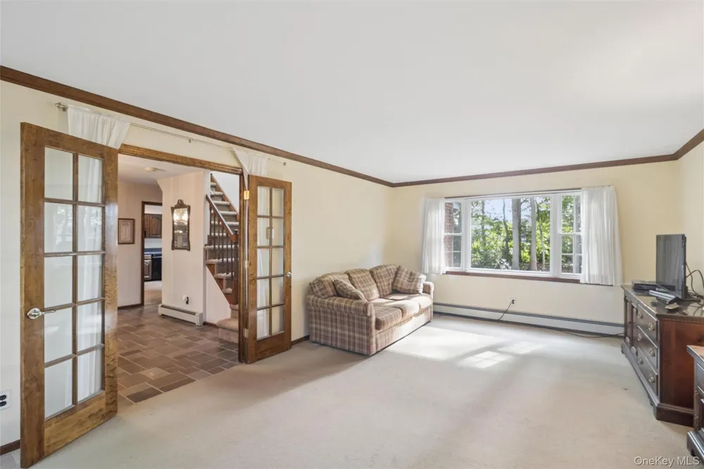 30 White Birch Circle Miller Place, NY 11764