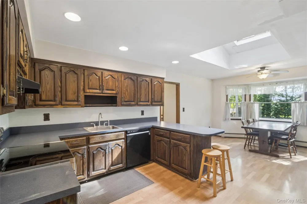 30 White Birch Circle Miller Place, NY 11764