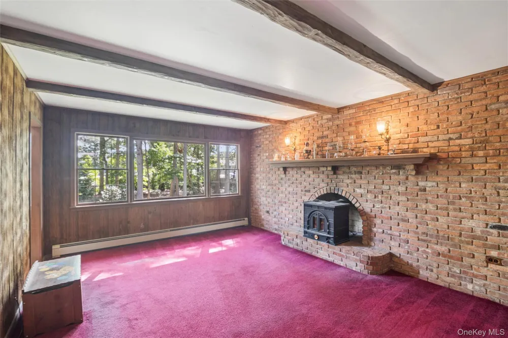 30 White Birch Circle Miller Place, NY 11764