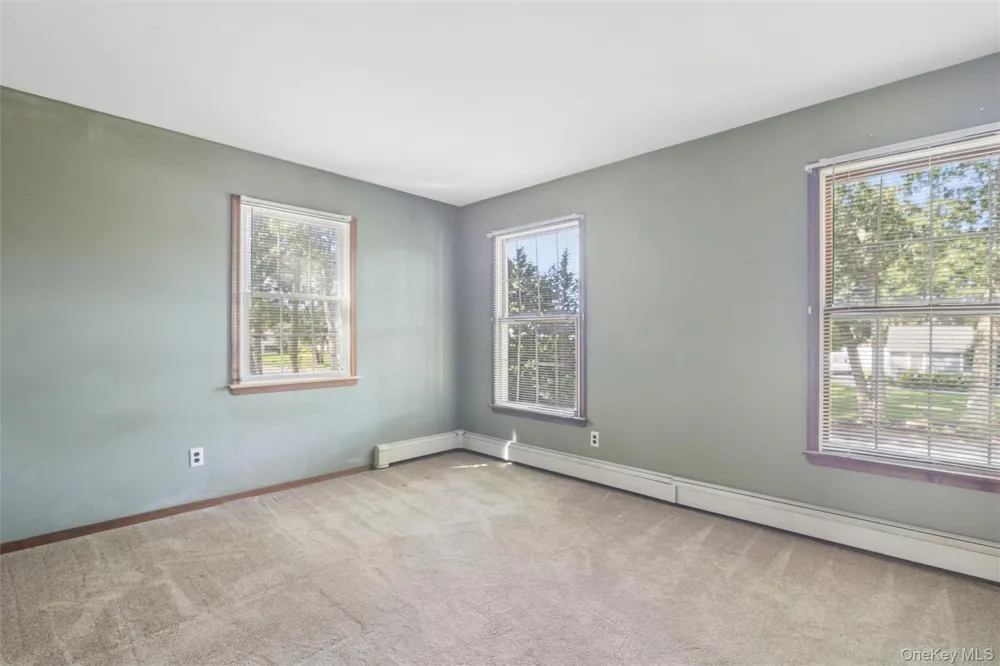 30 White Birch Circle Miller Place, NY 11764