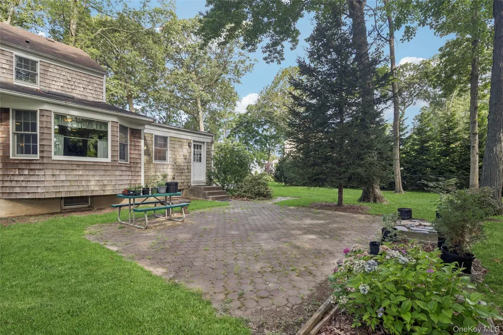 30 White Birch Circle Miller Place, NY 11764