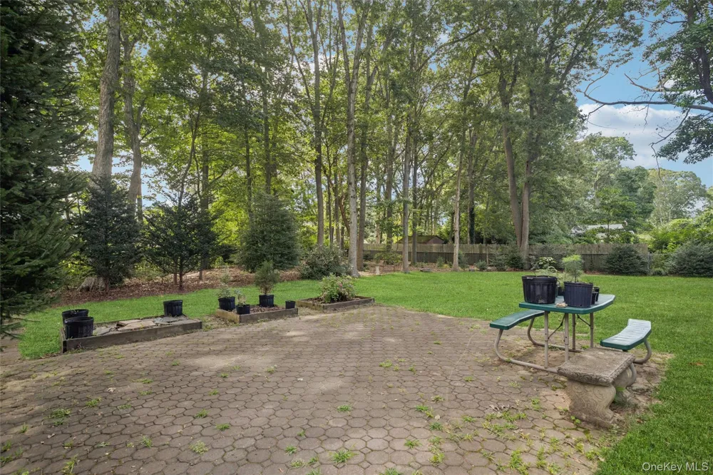30 White Birch Circle Miller Place, NY 11764