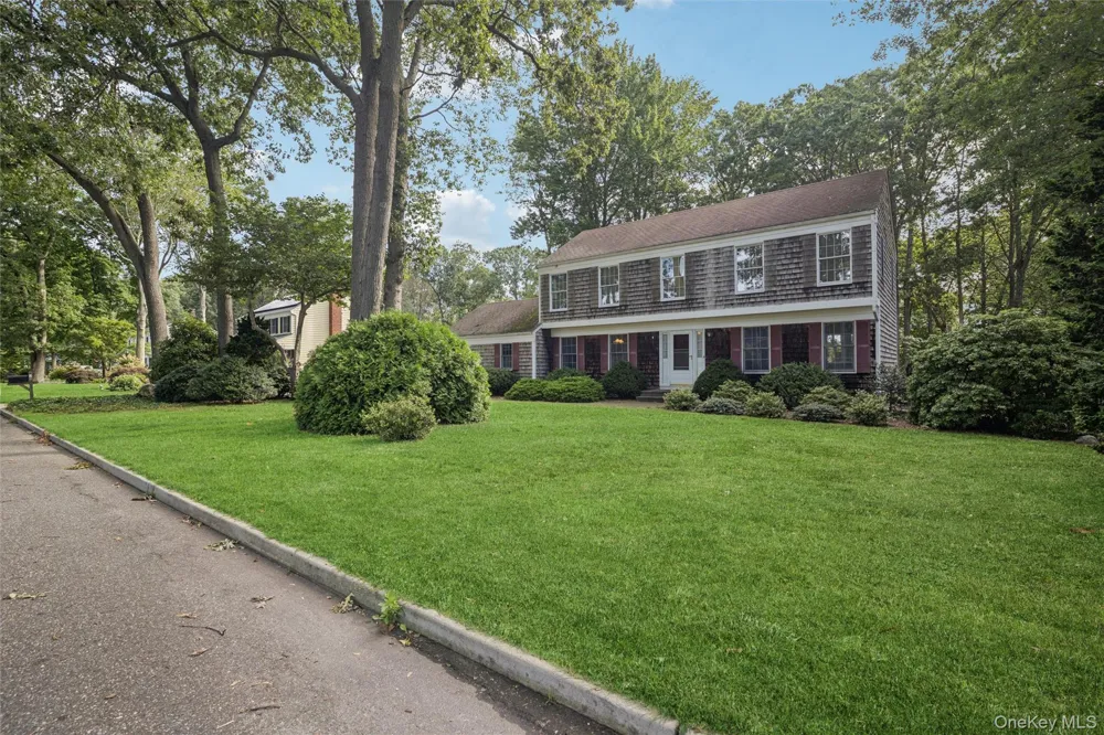 30 White Birch Circle Miller Place, NY 11764