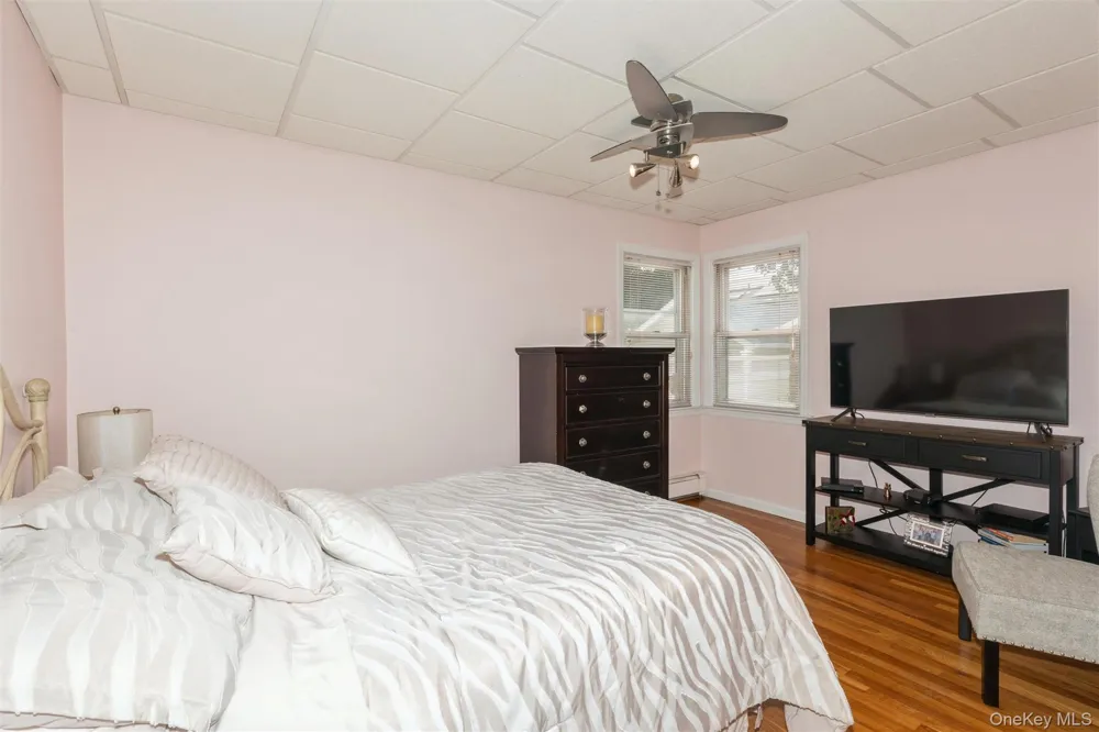977 Third Avenue Franklin Square, NY 11010