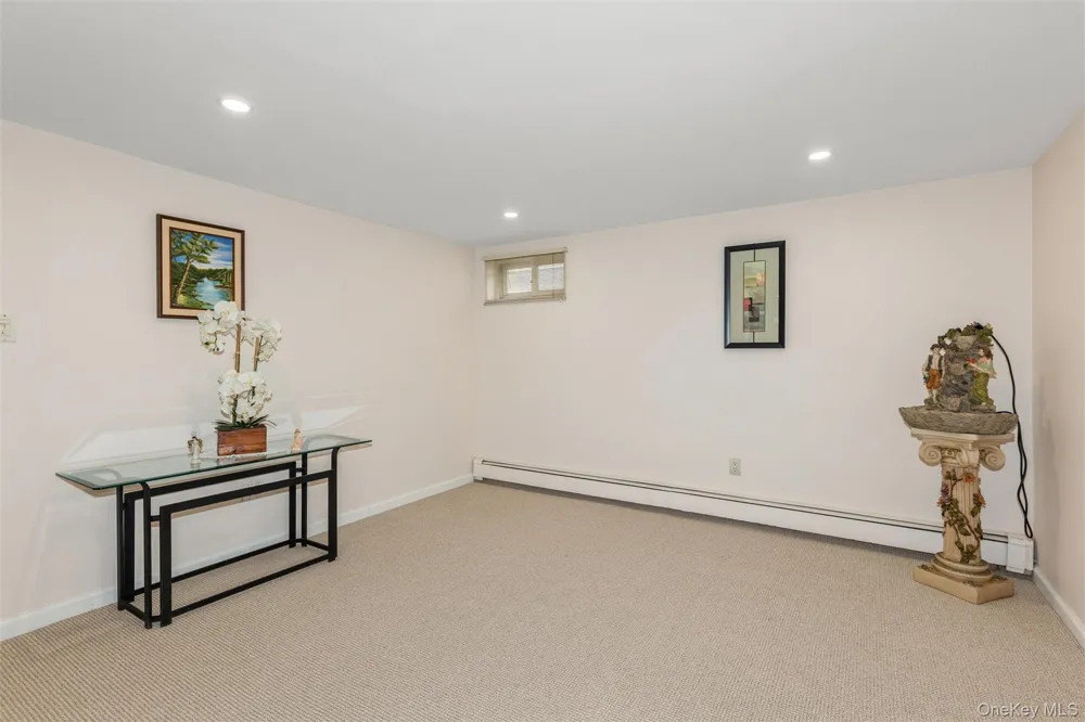 977 Third Avenue Franklin Square, NY 11010