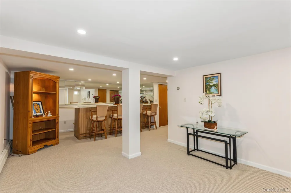 977 Third Avenue Franklin Square, NY 11010